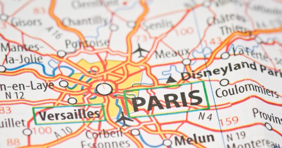 Take a Seine River Cruise Past Notre-Dame